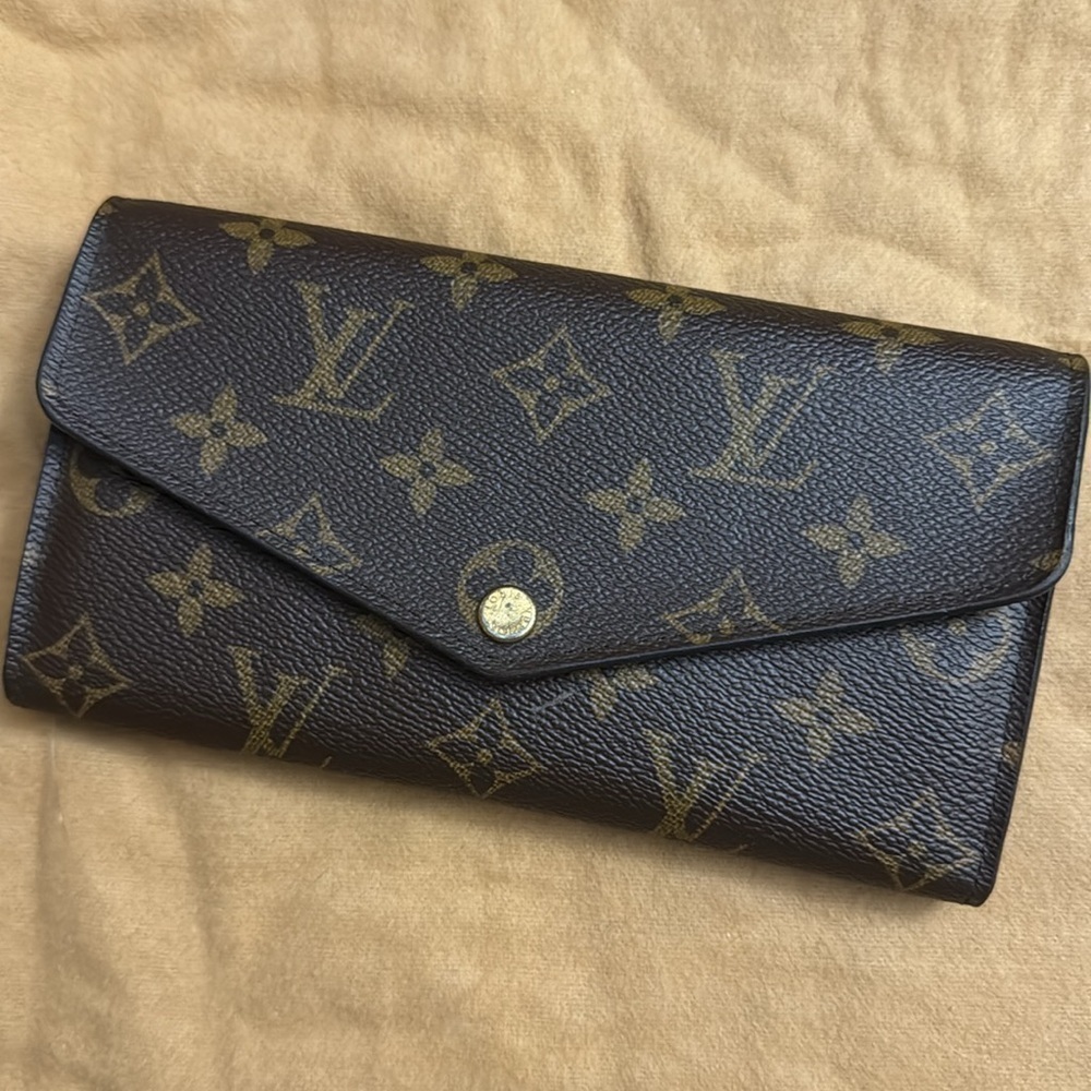 Louis Vuitton Monogram Portefeiulle Sarah Long Bifold Wallet